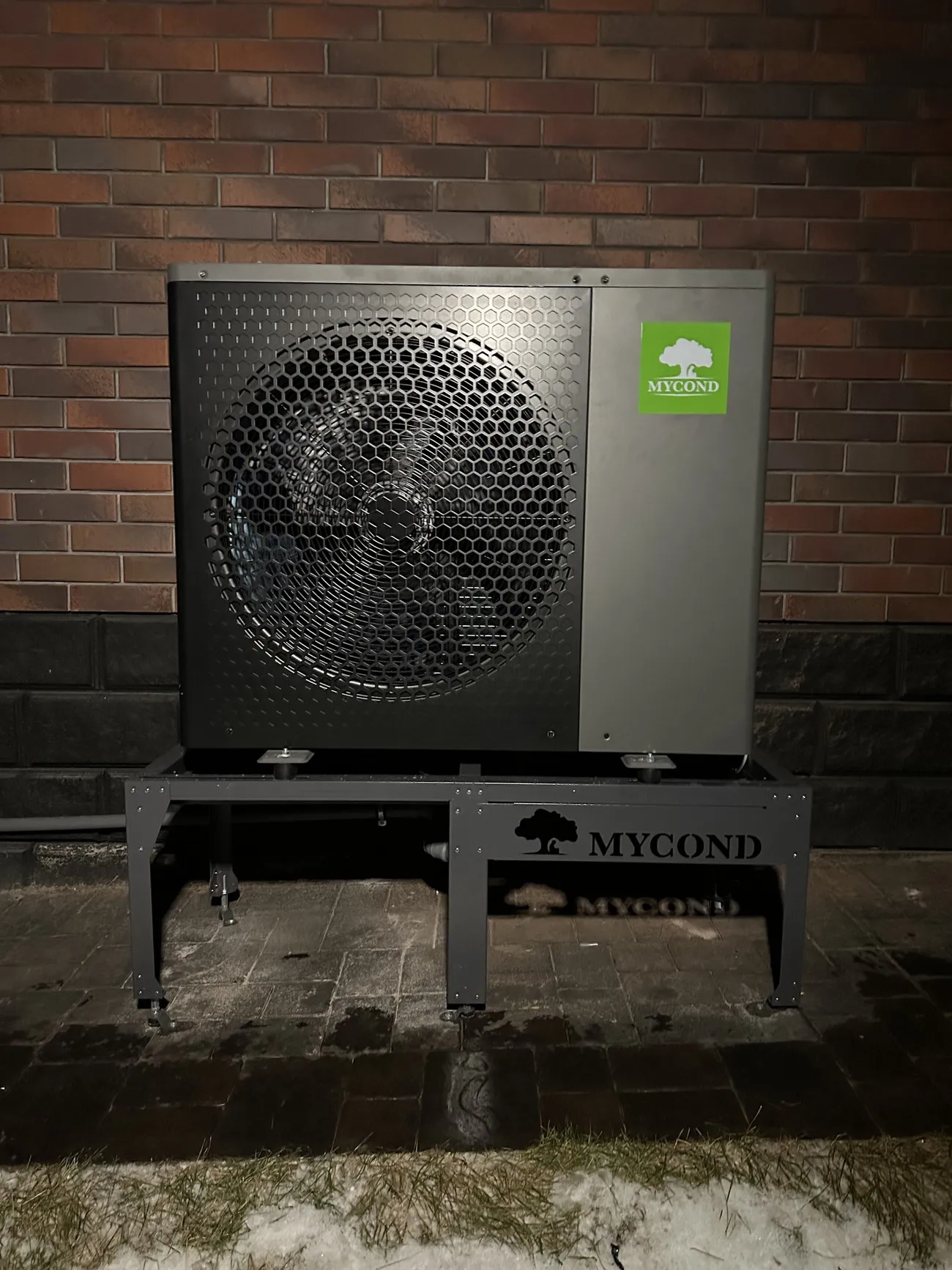 Country cottage with Mycond Split heat pumps BeeHeat MHS-U12BH