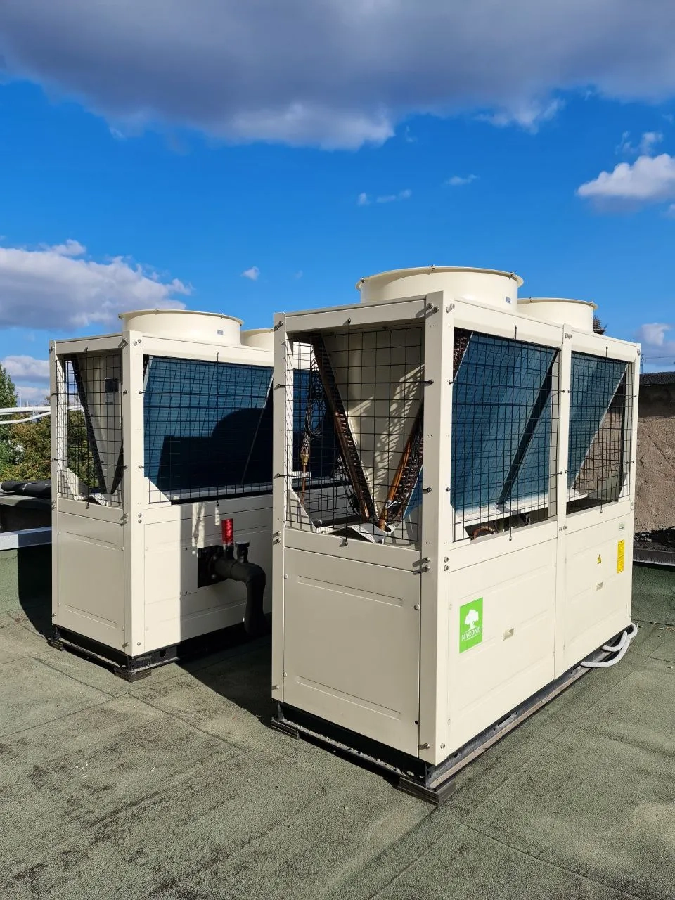 Production facility with Mycond Modular heat pump STANDARD MCU